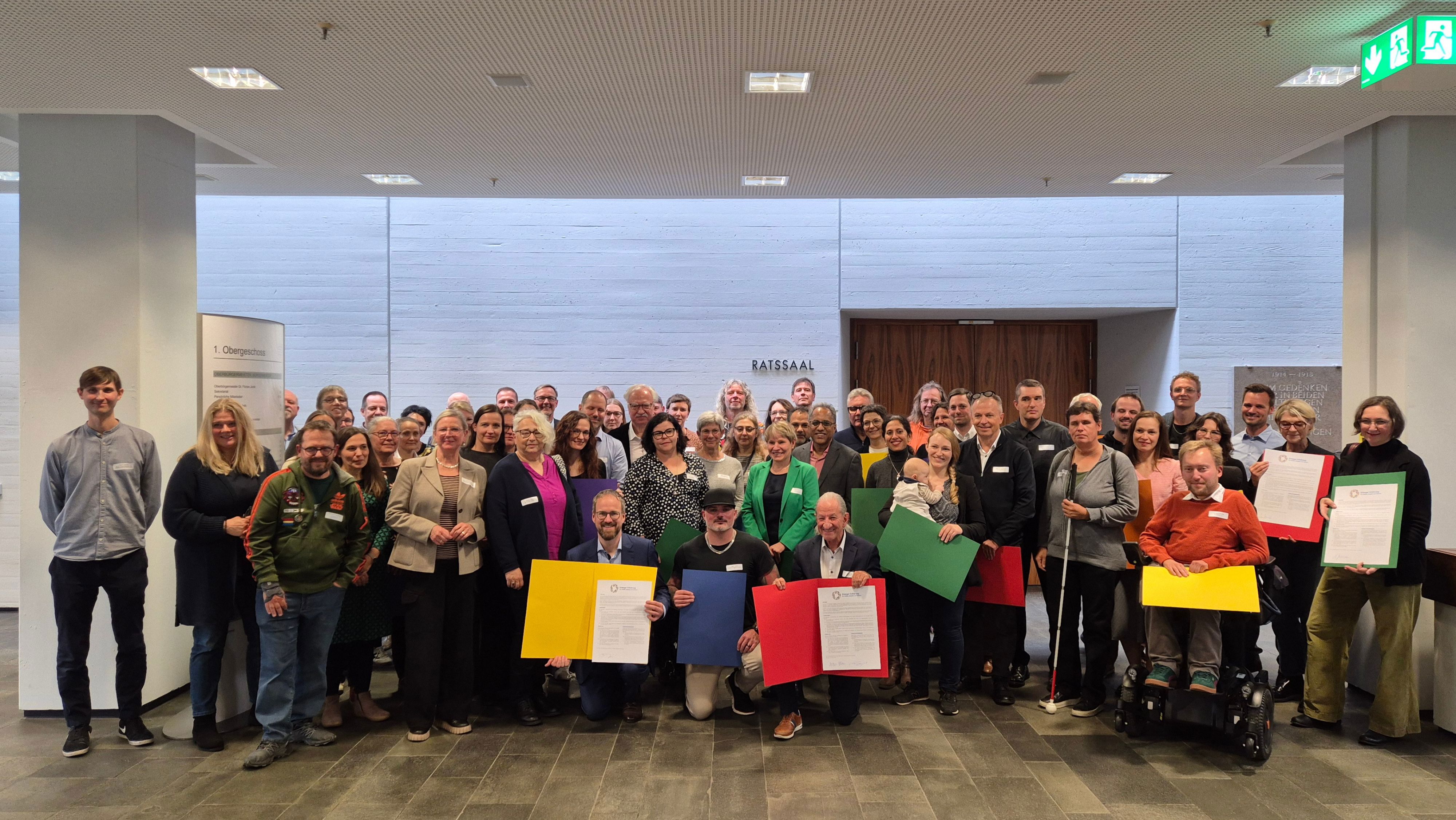 Gruppenfoto der Unterzeichnung vom 6. Oktober 2025