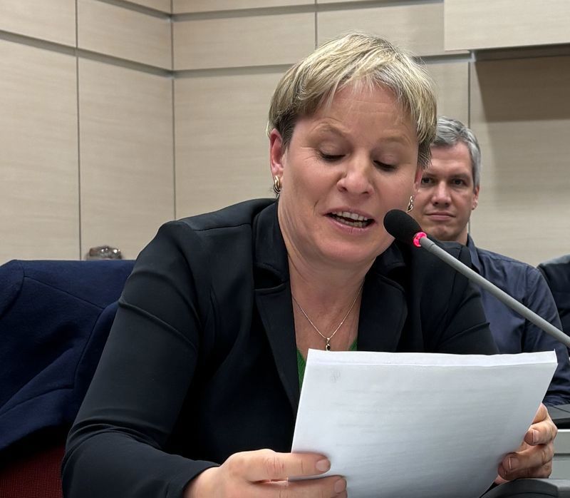 Eva Linhart bei ihrer Jahresschlussrede 2025 im Ratssaal.