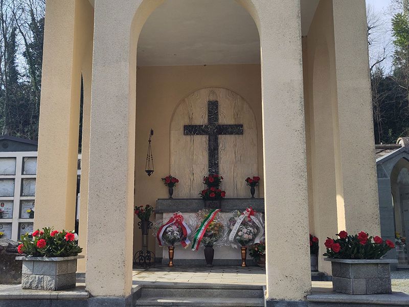 Gedenkstätte in Cumiana. 