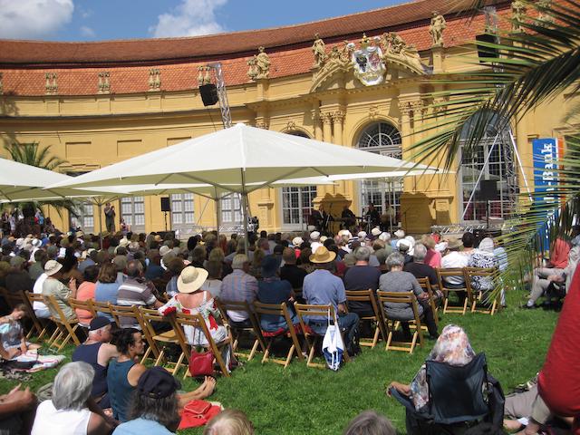 Palace garden concert in front of the Orangery in Erlangen.