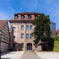 Außenansicht des Stadtmuseum Erlangen Innnenhof.