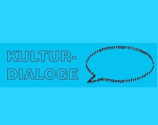Menschen bilden im Logo Kulturdialoge eine Sprechblase 
